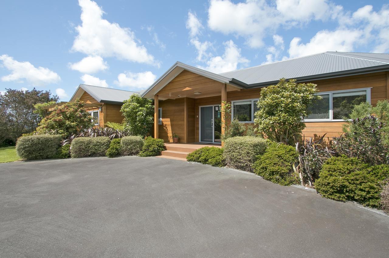 Kaimai Country Lodge Катикати Екстериор снимка