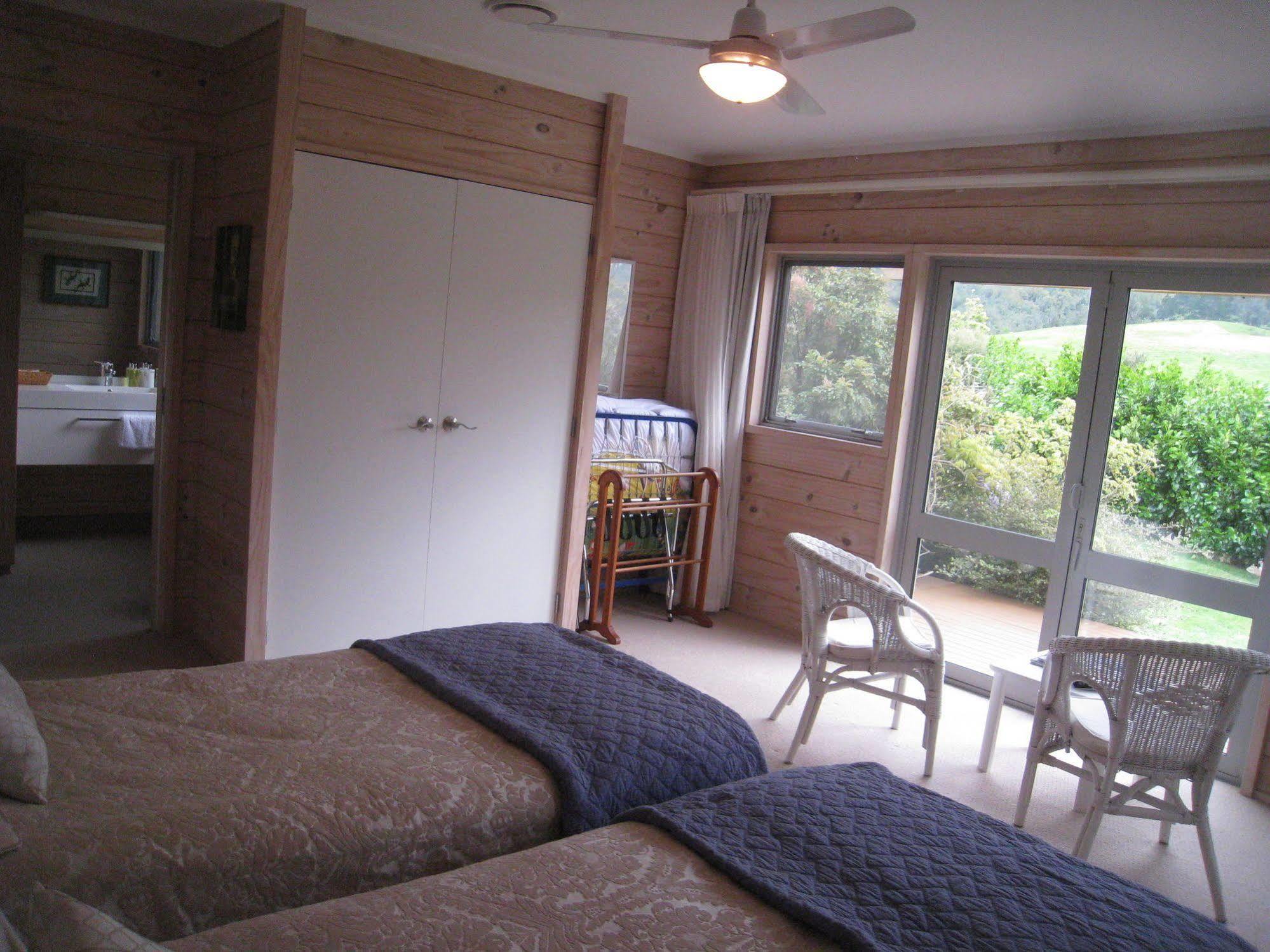 Kaimai Country Lodge Катикати Екстериор снимка